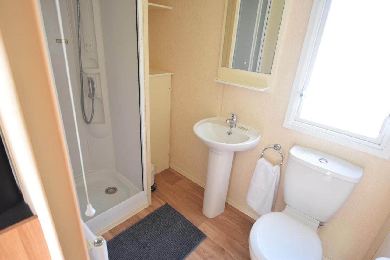 2 Bedroom Caravan Nv16, Lower Hyde, Shanklin, Isle Of Wight Eksteriør bilde