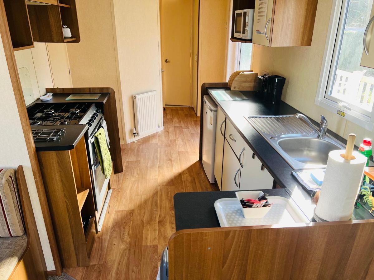 2 Bedroom Caravan Nv16, Lower Hyde, Shanklin, Isle Of Wight Eksteriør bilde
