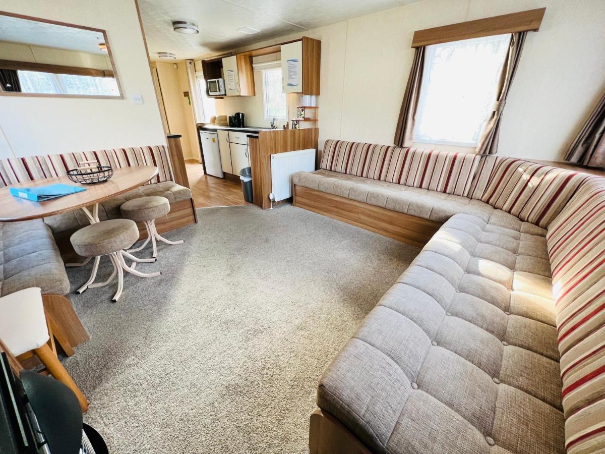 2 Bedroom Caravan Nv16, Lower Hyde, Shanklin, Isle Of Wight Eksteriør bilde
